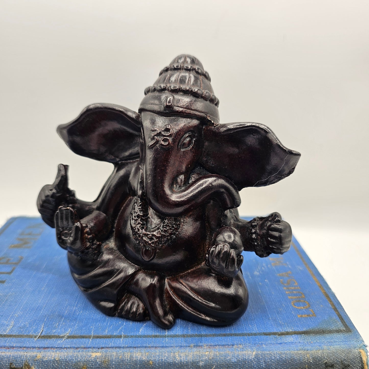 Hindu Ganesha God of Wealth and Prosperity Figurine