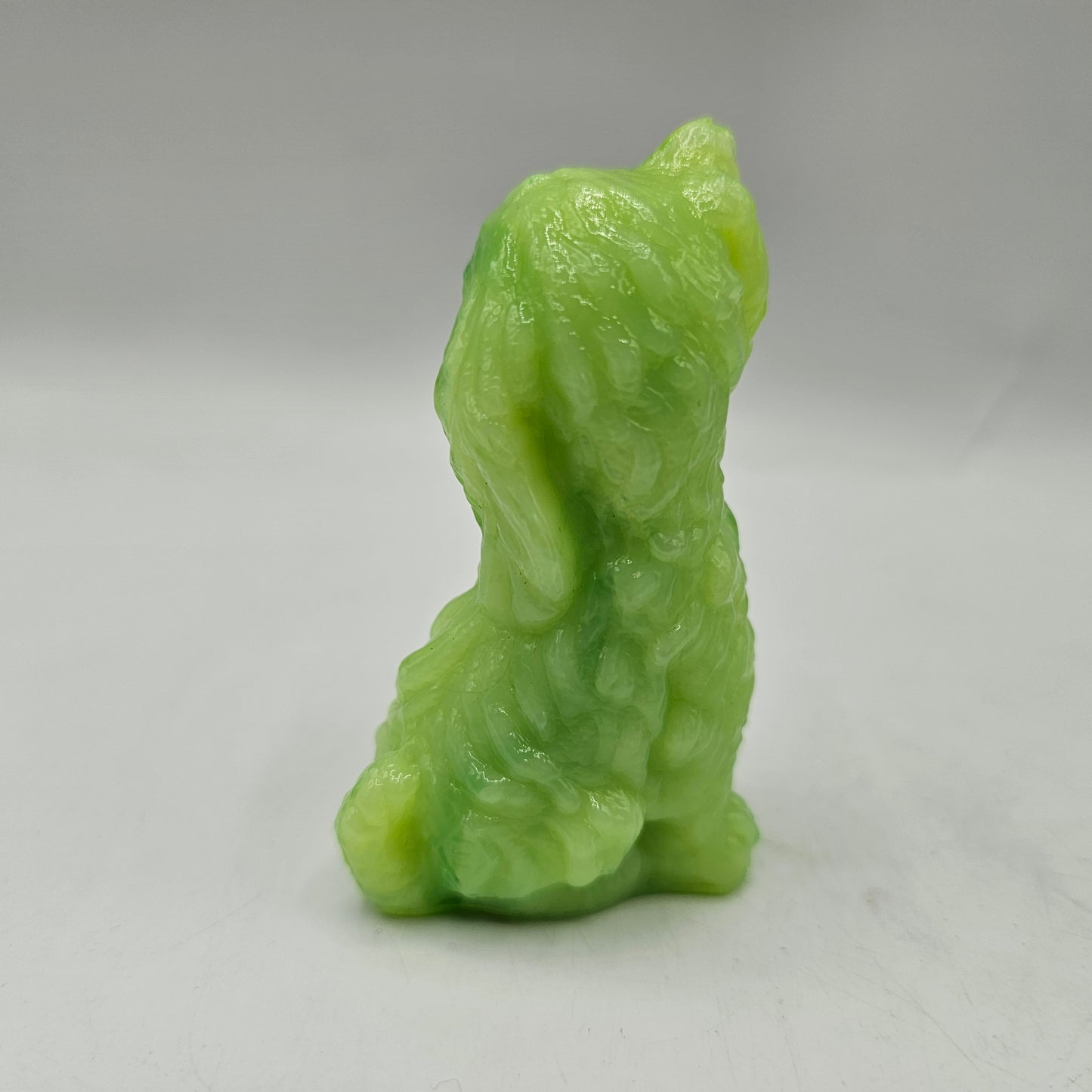 Vintage Boyd UV Art Glass "Skippy" Dog Figurine (glows)