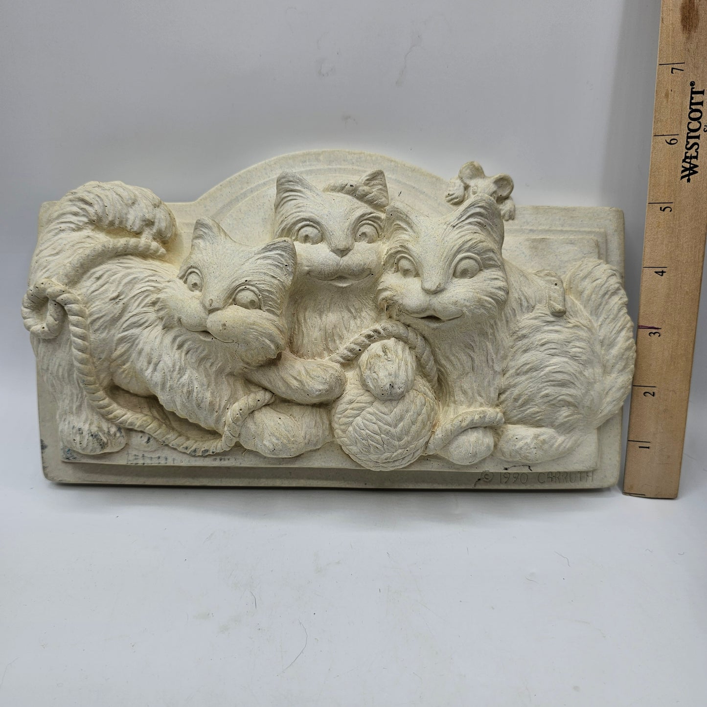 Carruth Studios Kittens and Yarn White Wall Plaque with Hanger, 1990