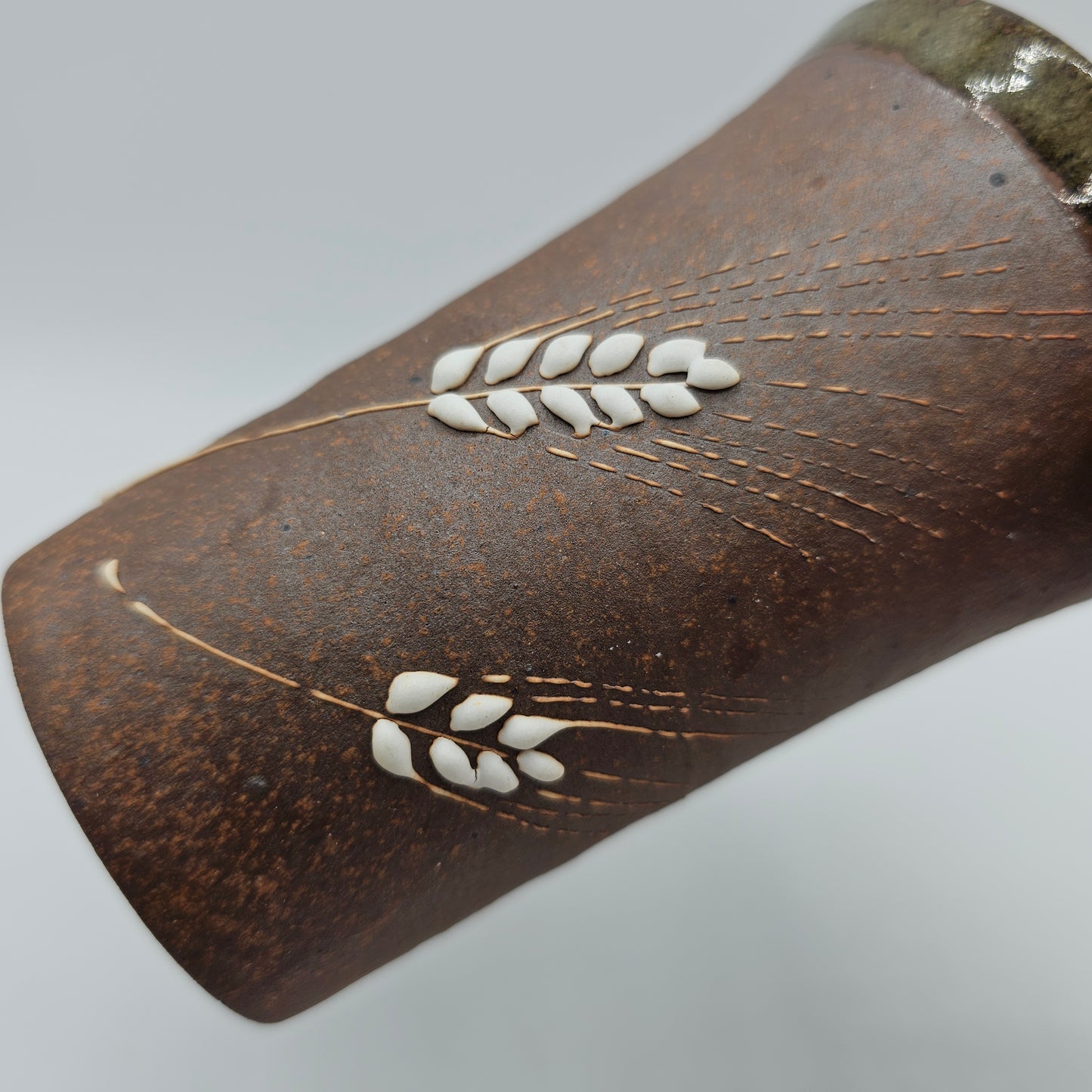 Artisan Pottery Brown Juice Cup / Vase with White Wheat Stems