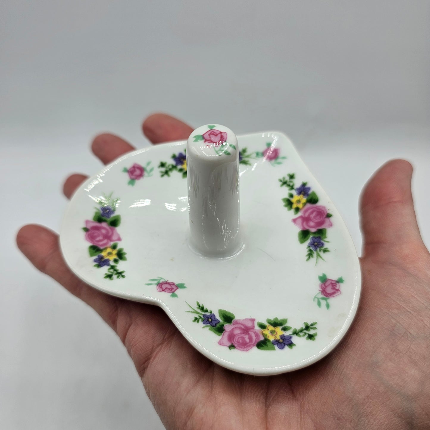 Floral Ceramic Ring Holder