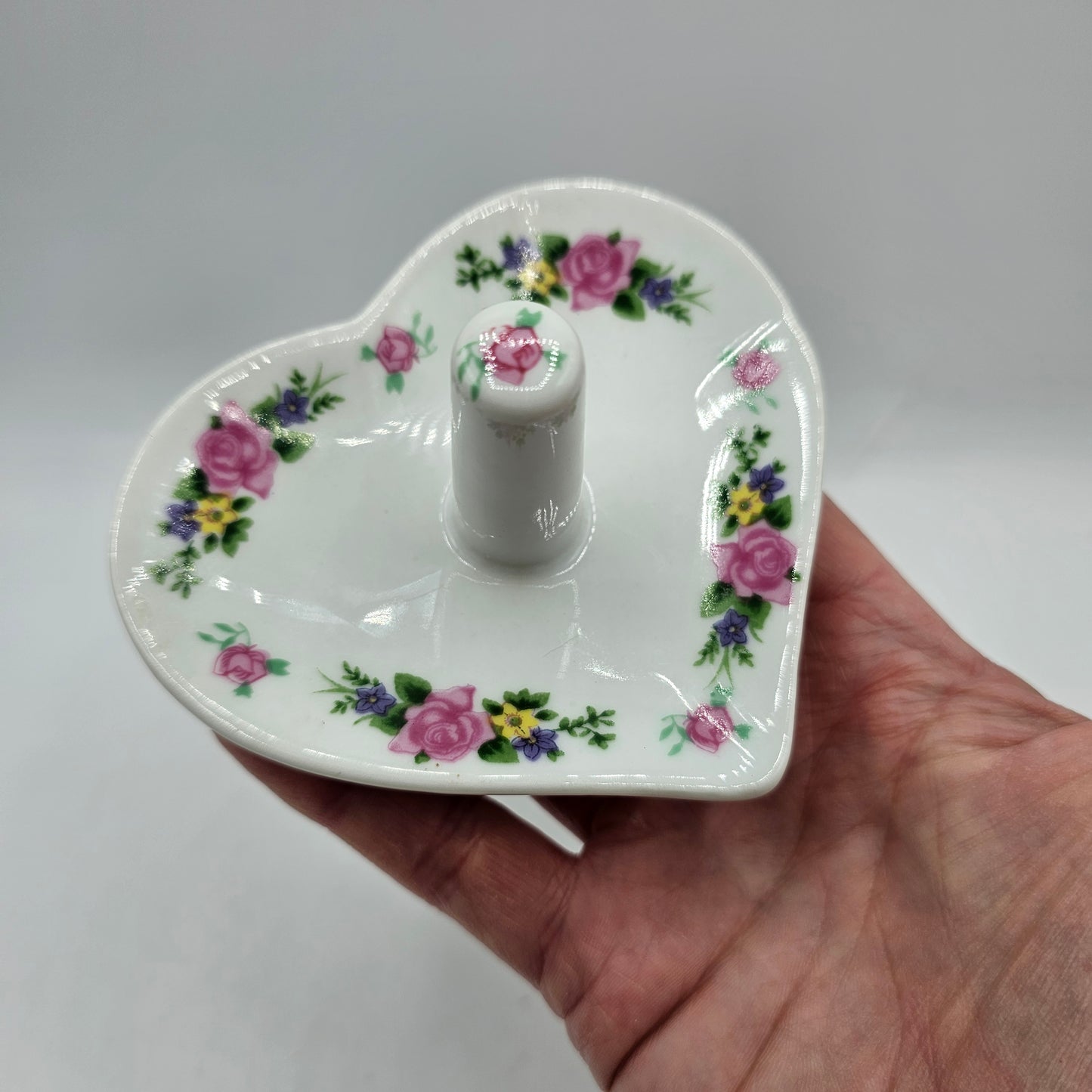 Floral Ceramic Ring Holder