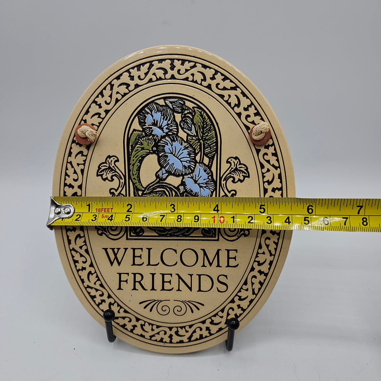 "Welcome Friends" Ceramic Sign with Flowers and String for Hanging