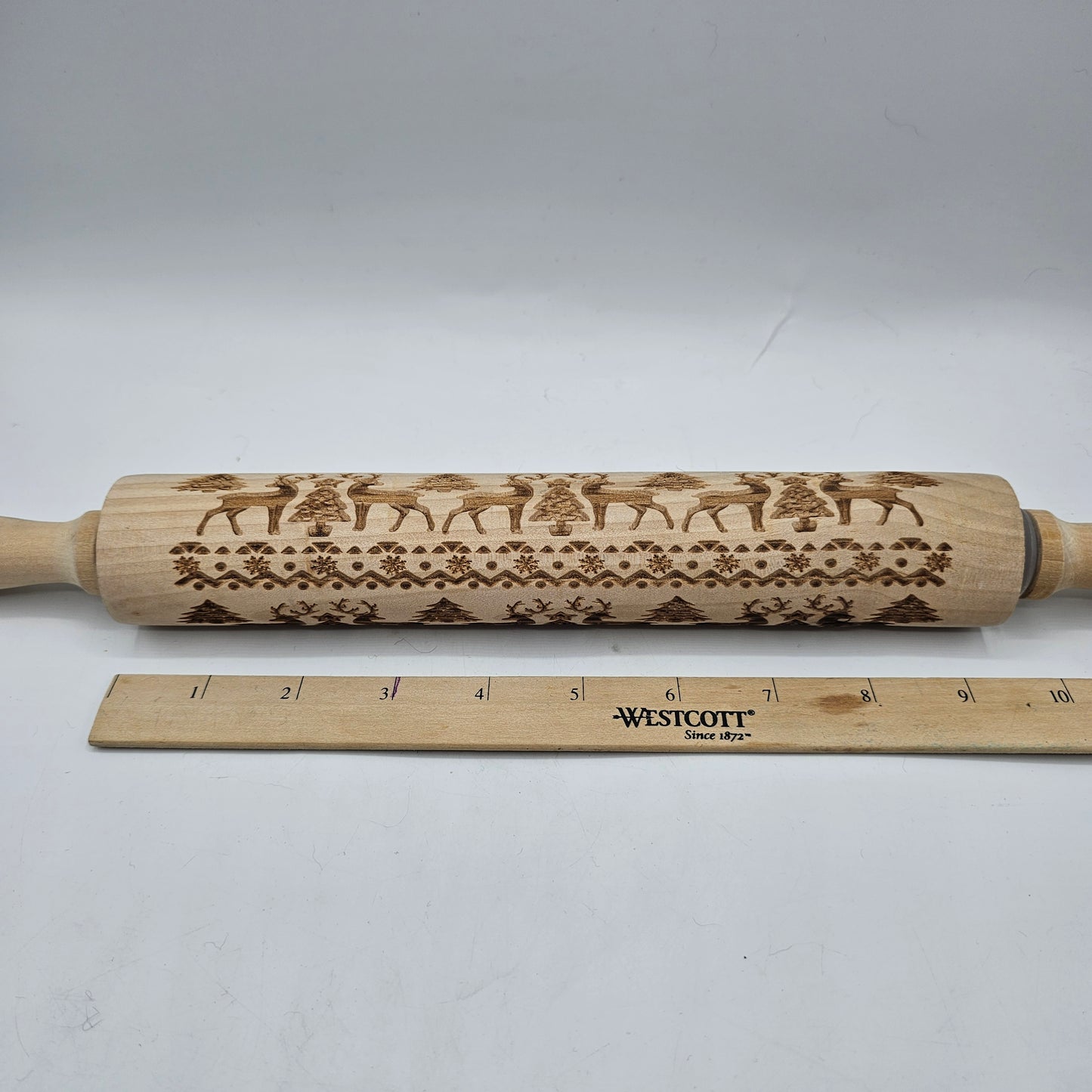 Embossed Wooden Rolling Pin for Patterned Christmas Cookies