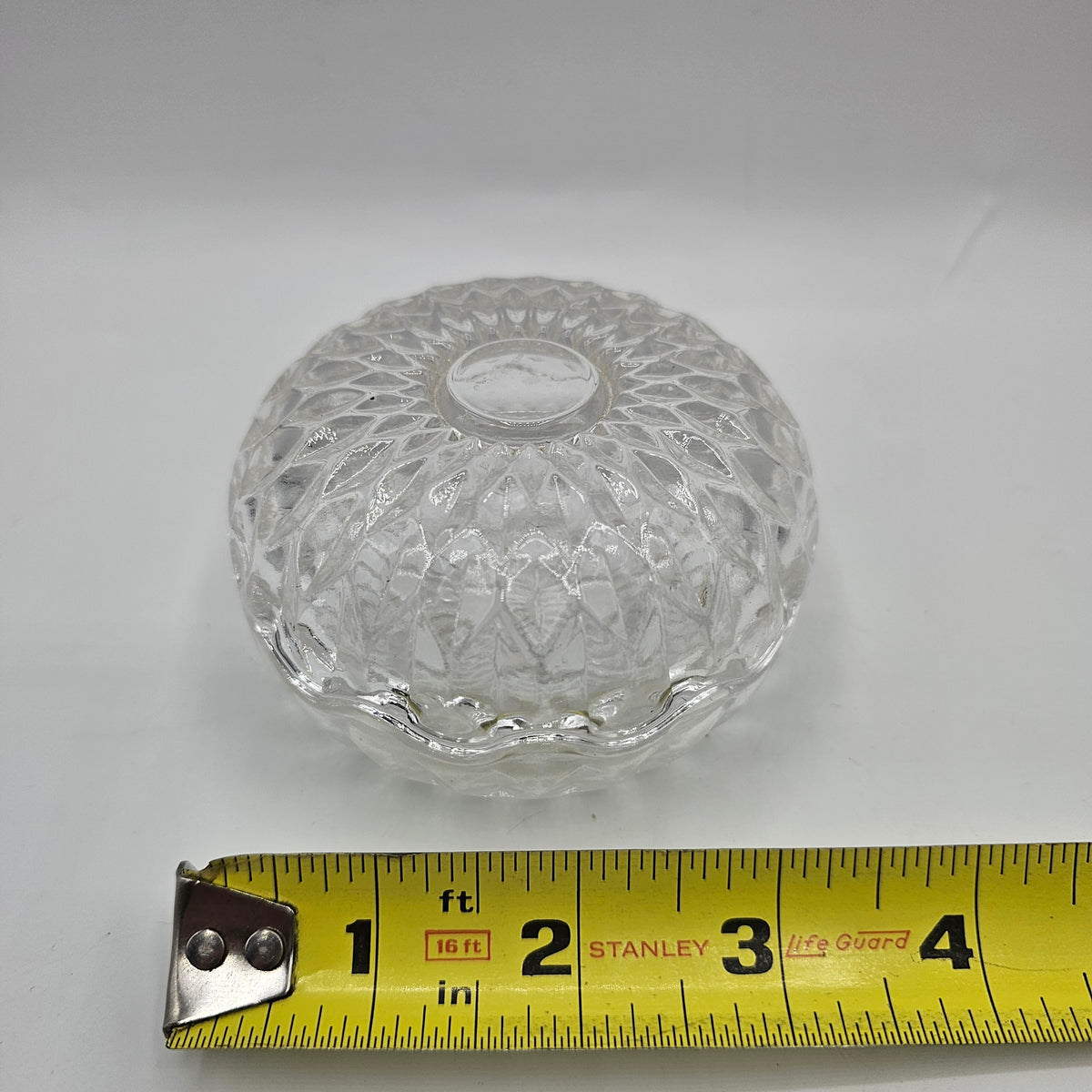 Crystal Clamshell Lidded Trinket Box