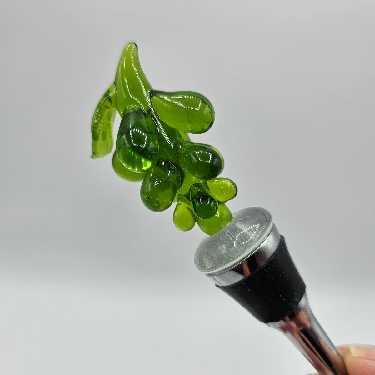 Green Glass Grapes Wine Bottle Stopper