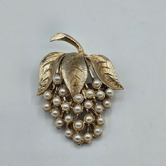 Vintage Pearl Drop Cluster Pin Brooch with Gold Tone Setting - unsigned