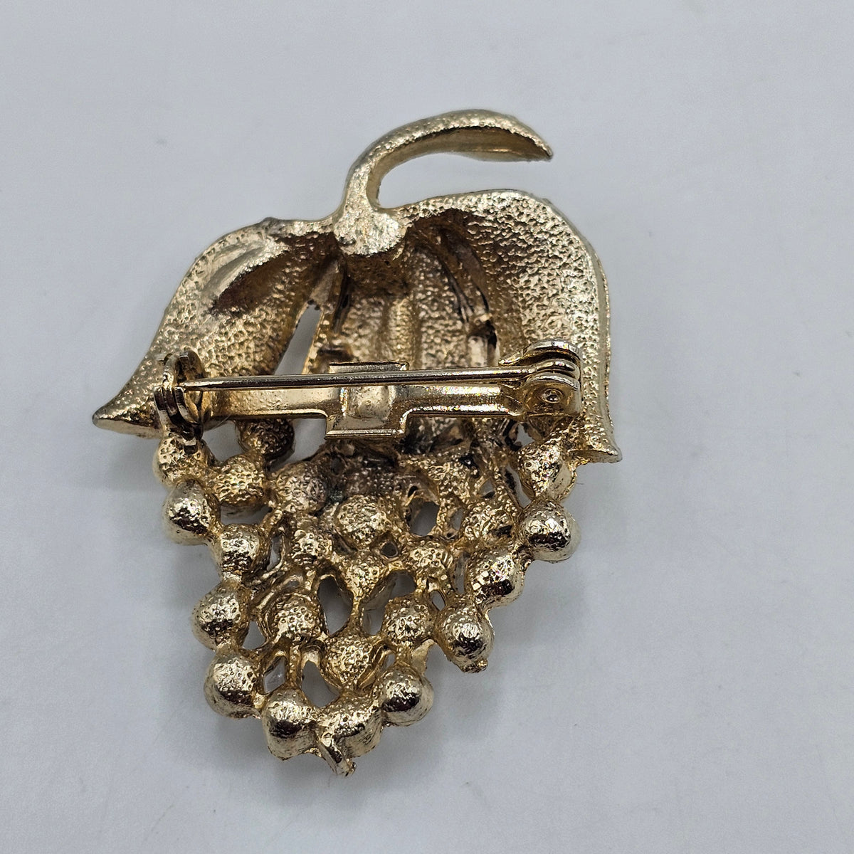 Vintage Pearl Drop Cluster Pin Brooch with Gold Tone Setting - unsigned