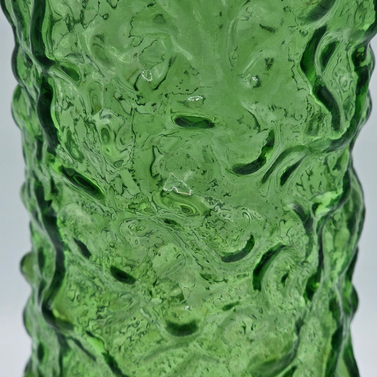 Vintage EO Brody Emerald Green Lido Milano Crinkle Glass Vase