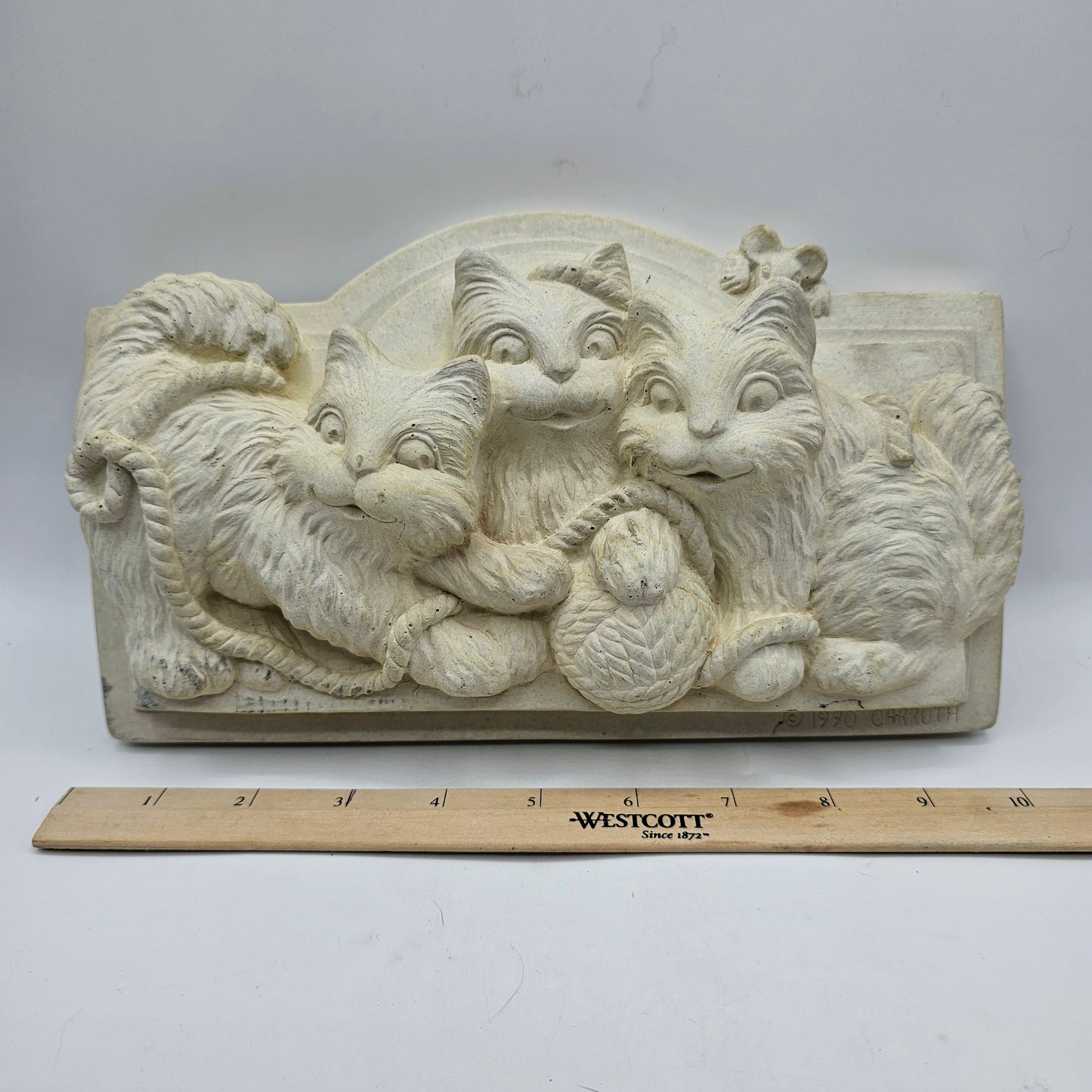 Carruth Studios Kittens and Yarn White Wall Plaque with Hanger, 1990