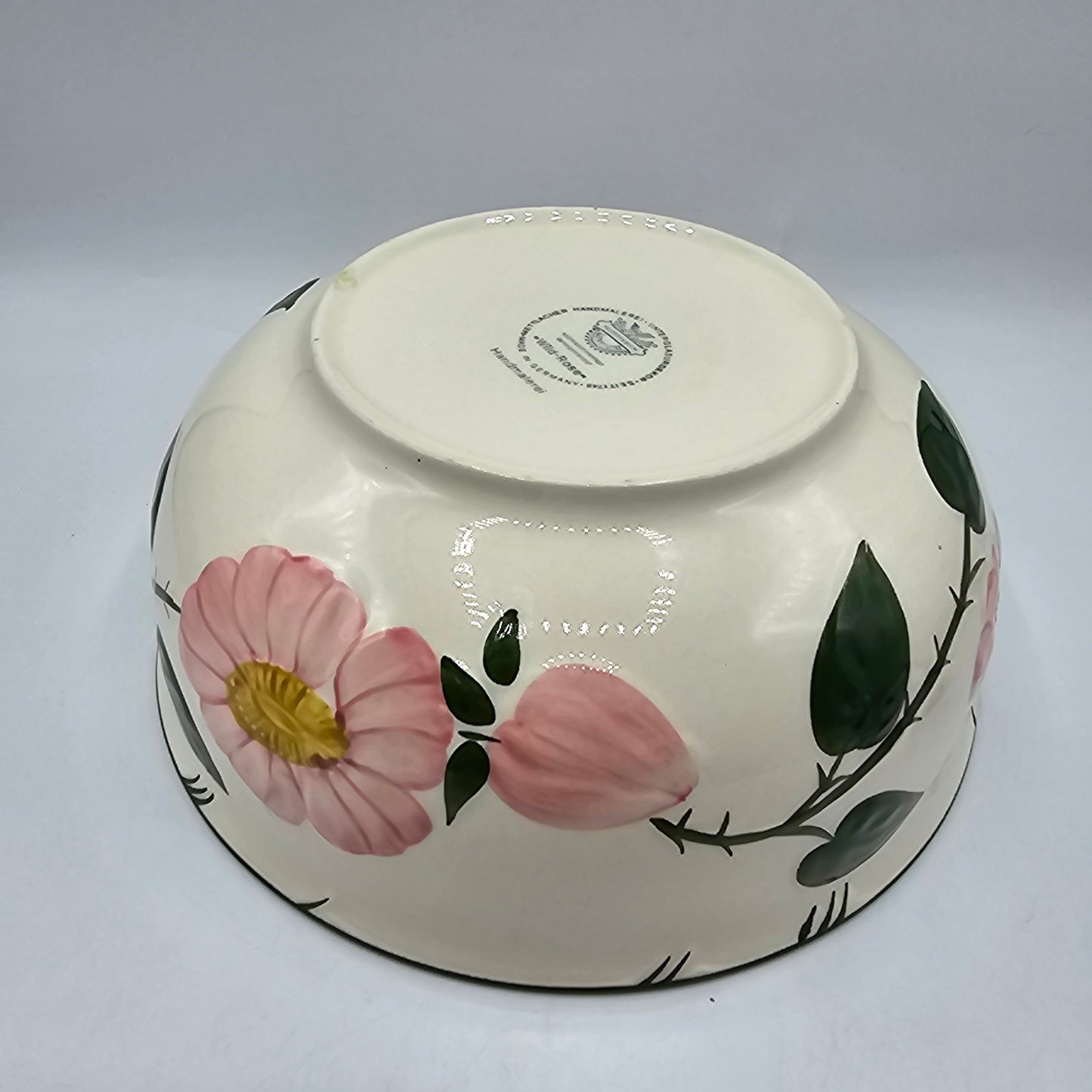 Villeroy & Boch Wild Rose Serving Bowl Note:Old chip/flaw to bottom rim