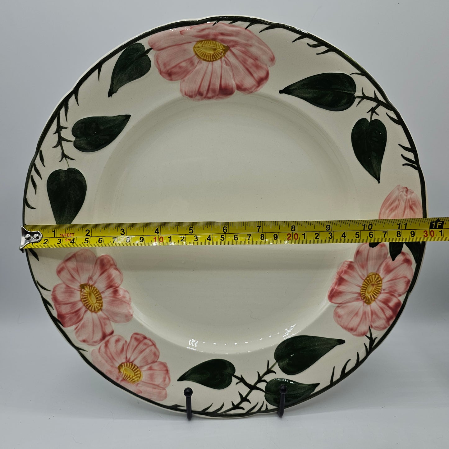 Villeroy & Boch Wild Rose Round Platter
