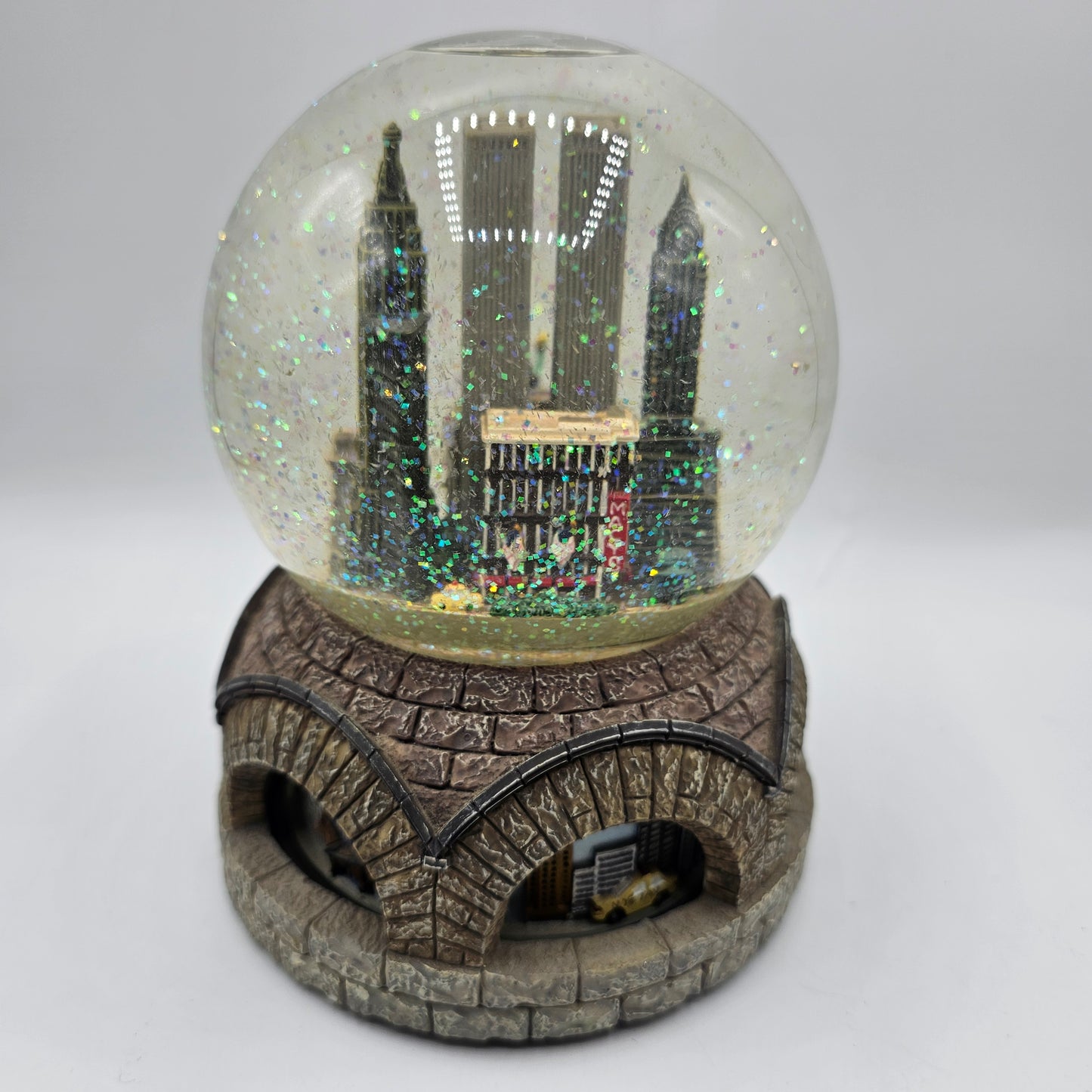 Vintage Macy's Twin Towers New York City Skyline and Driving Cars Animated Musical Snow Globe