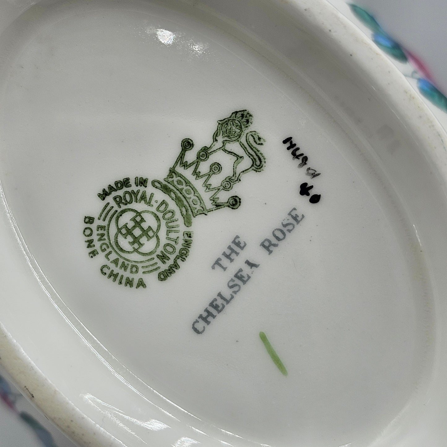 Royal Doulton The Chelsea Rose Bone China Rippled Gravy Boat with Floral Transferware Design