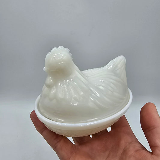 Vintage Milk Glass Chicken on a Nest: Note Damage to Beak