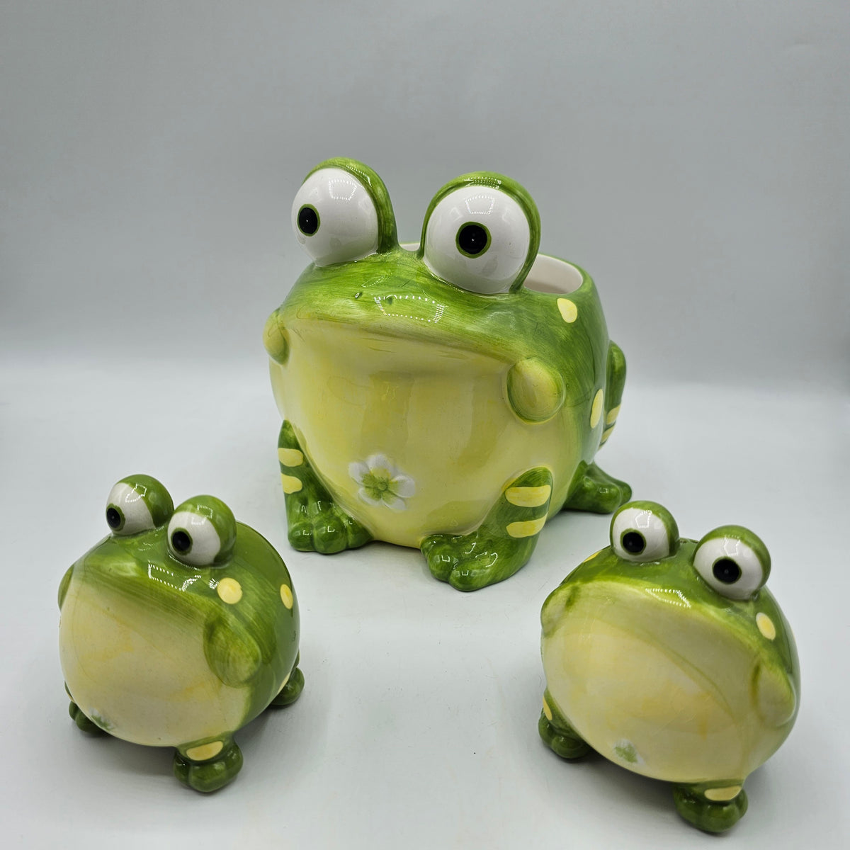 Burton and Burton Green Ceramic Toby Toad Bowl / Planter and Salt and Pepper Shakers