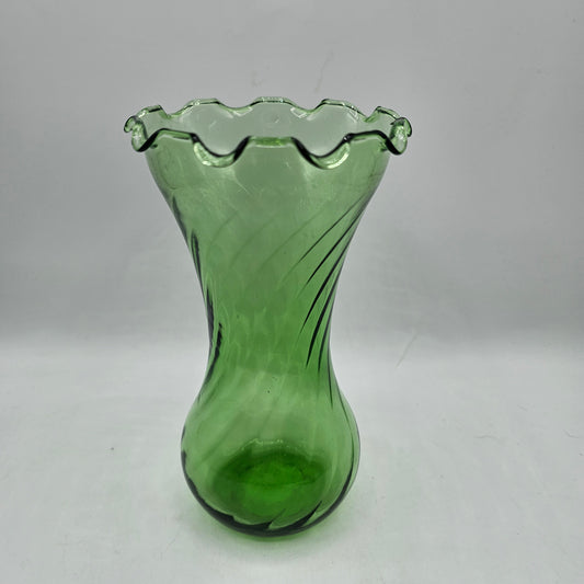 Green Optic Swirl Glass Vase with Ruffle Top
