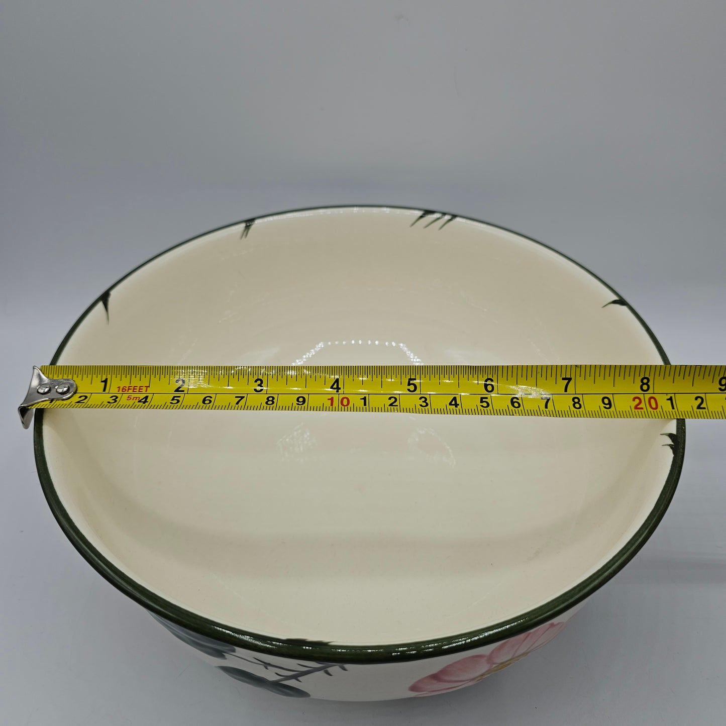 Villeroy & Boch Wild Rose Serving Bowl Note:Old chip/flaw to bottom rim