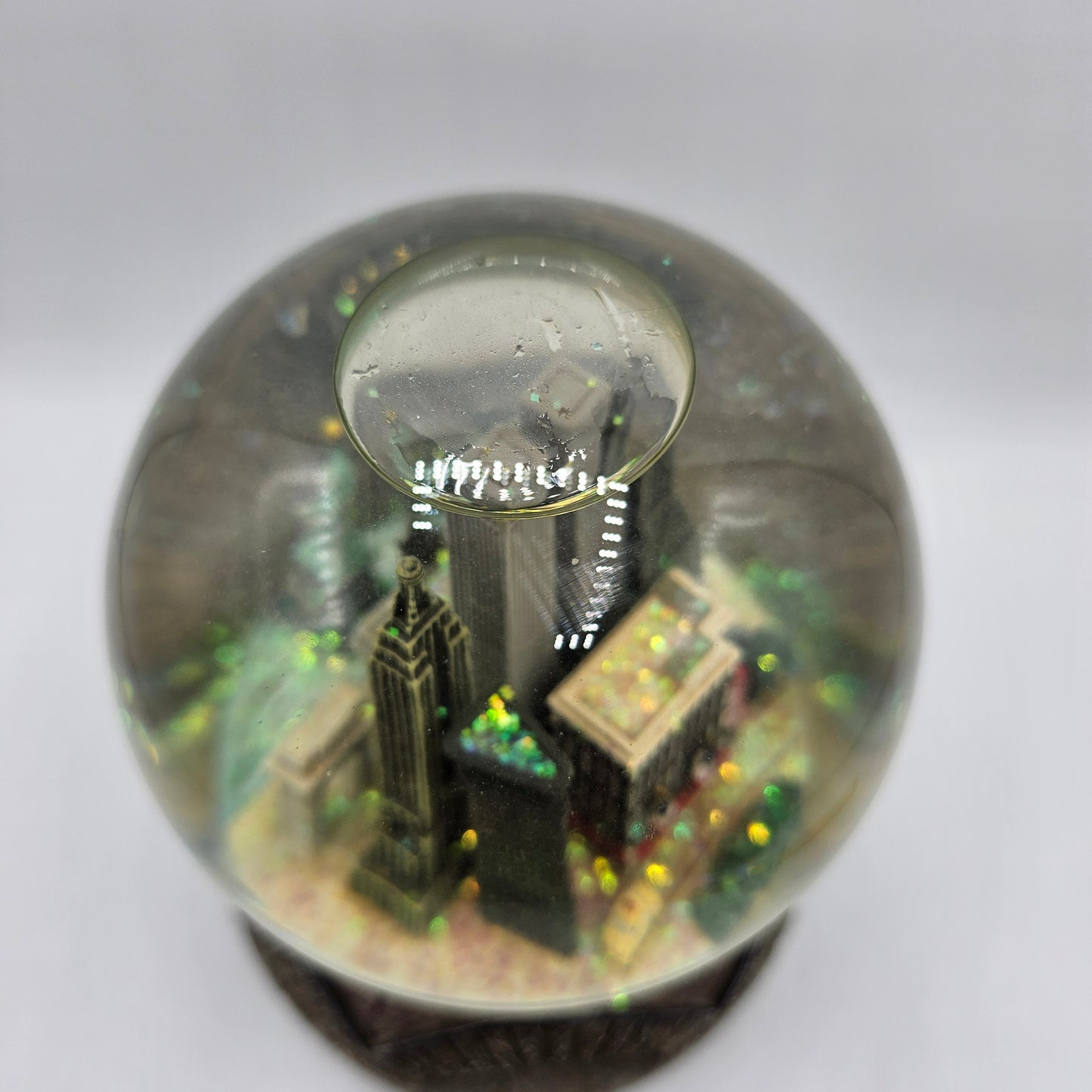 Vintage Macy's Twin Towers New York City Skyline and Driving Cars Animated Musical Snow Globe