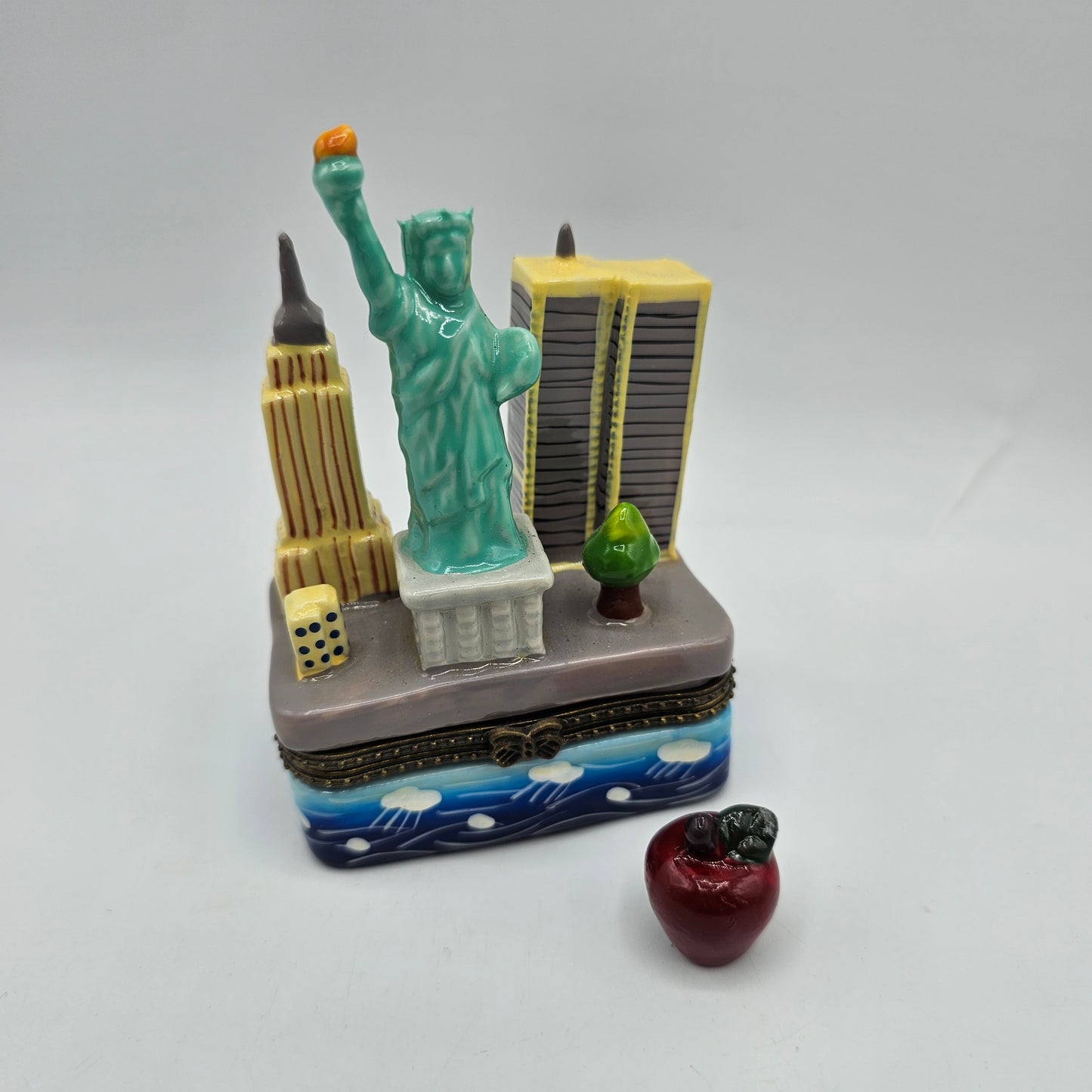Ceramic New York Hinged Trinket Box with World Trade Center, Twin Towers, Statue of Liberty with Red Apple Charm