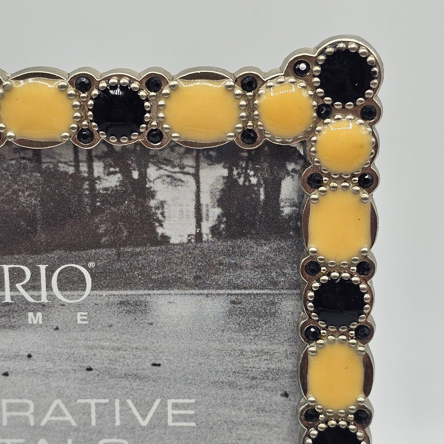 Fancy Picture Frame for 4" x 6" Picture - by Furio