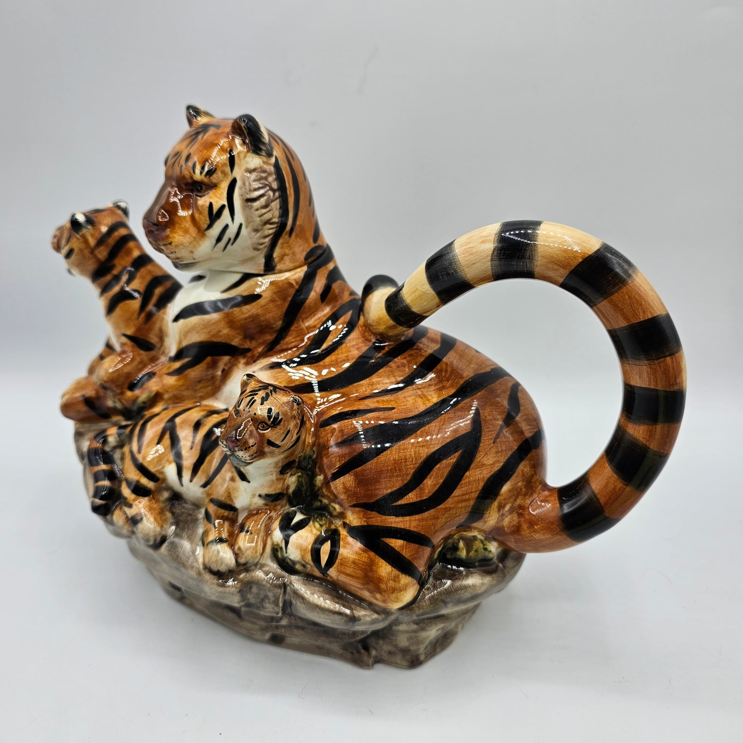 Tiger and Cubs Teapot with Striped Tiger Tail Handle by Fantasy Serveware