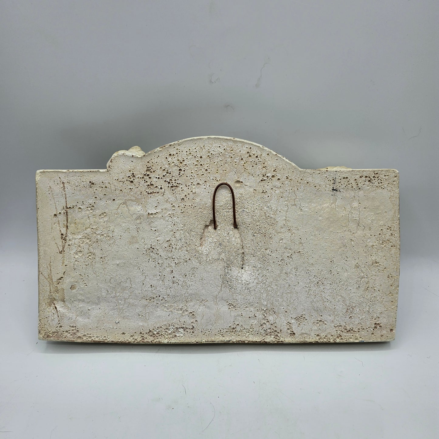 Carruth Studios Kittens and Yarn White Wall Plaque with Hanger, 1990