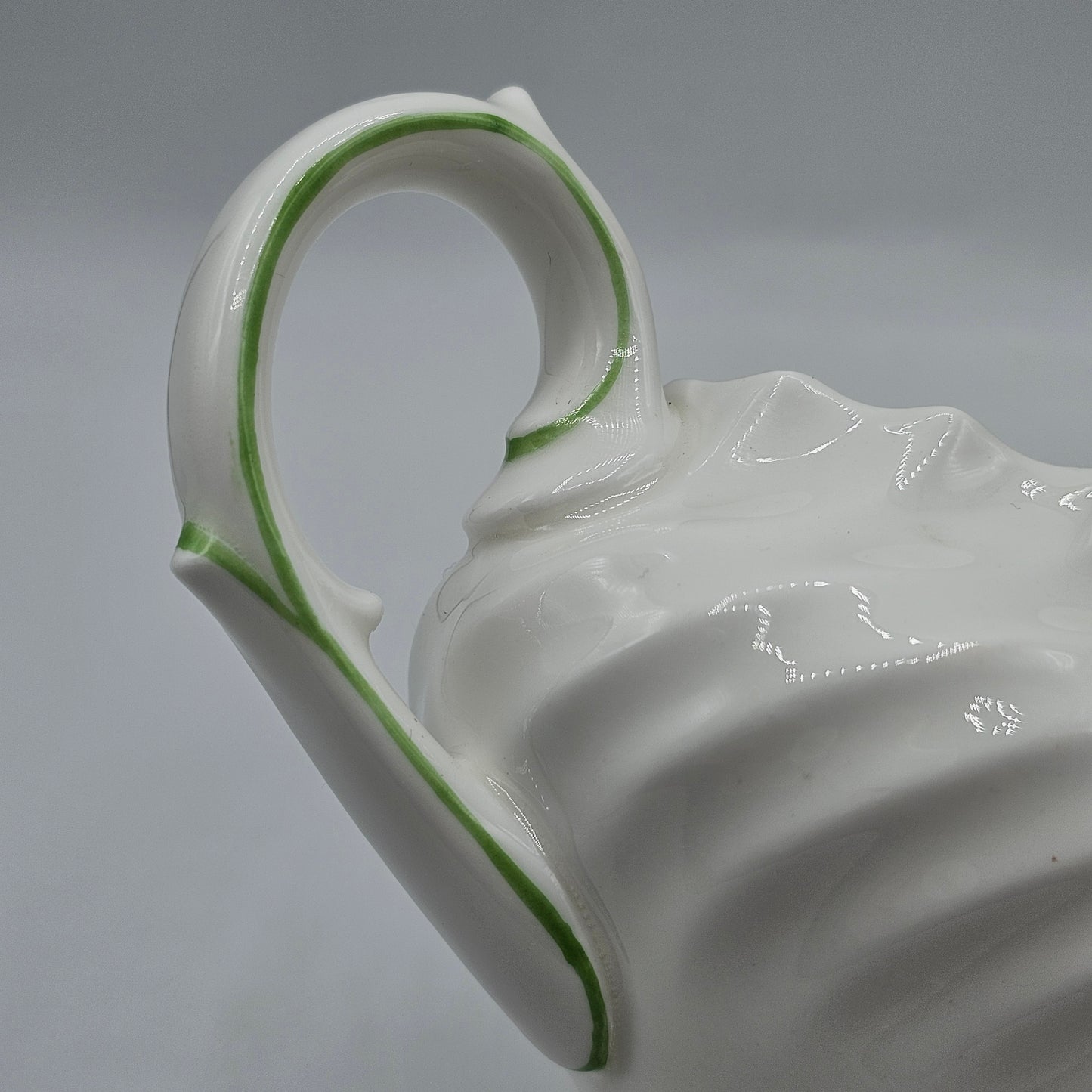 Royal Doulton The Chelsea Rose Bone China Rippled Gravy Boat with Floral Transferware Design