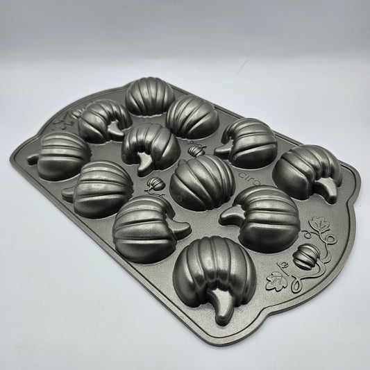 Circa Cast Aluminum Pumpkin Mini Cake Baking Pan for Cakelets, Jello or Chocolate Molds