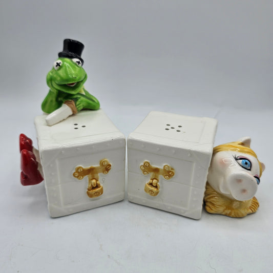 Vintage Muppets Kermit the Frog Magician Saws Miss Piggy - Sigma Porcelain Salt and Pepper Shakers Japan 1972