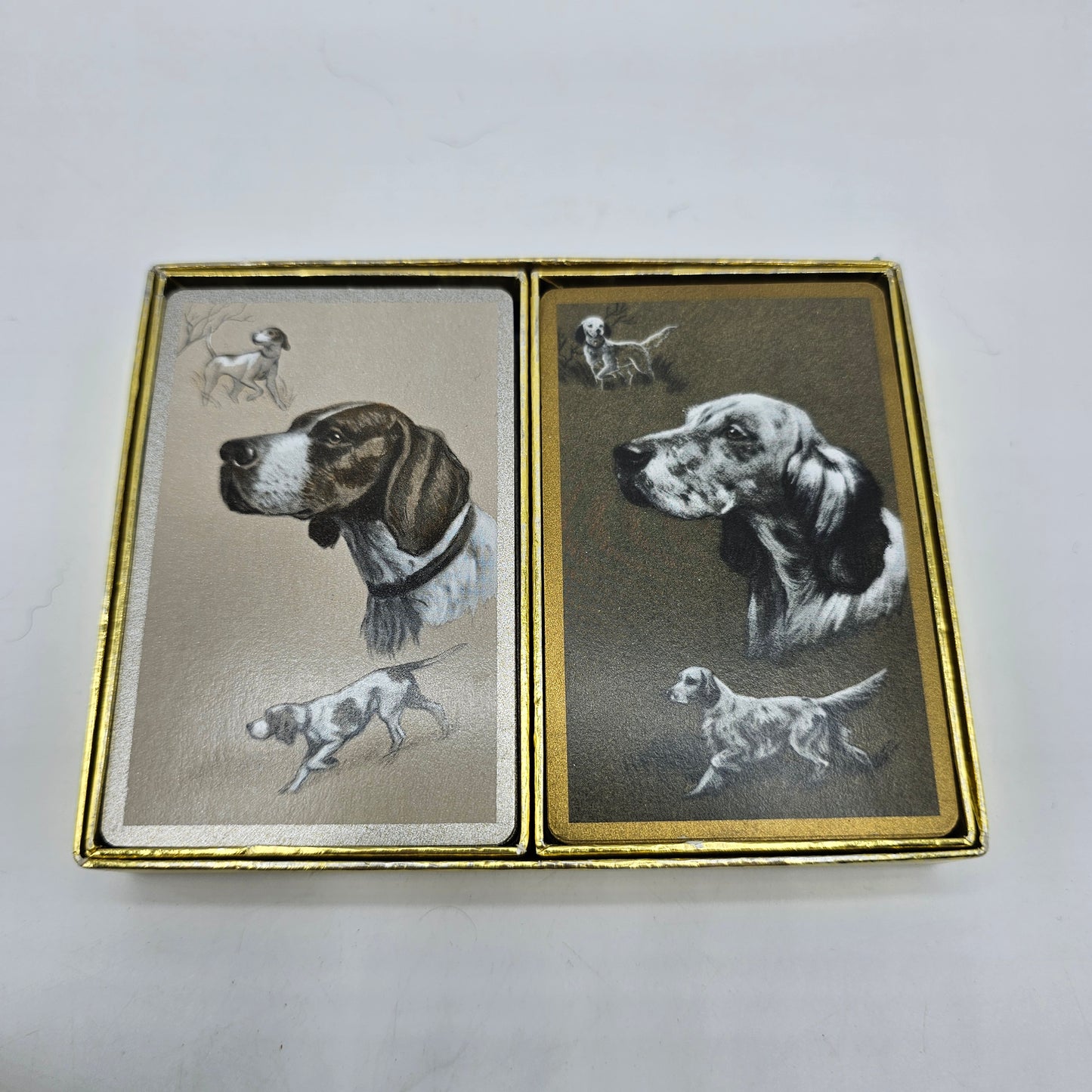 Vintage English Setter Hunting Dogs Playing Cards in with Cell-u-tone Finish in Original Box by Congress