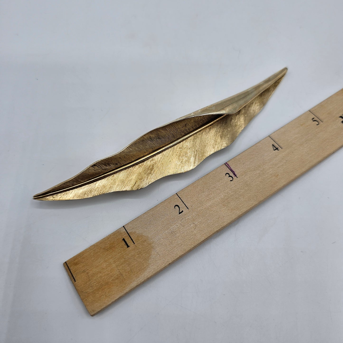 Vintage Signed Trifari Curled Leaf Gold Tone Pin Back Brooch