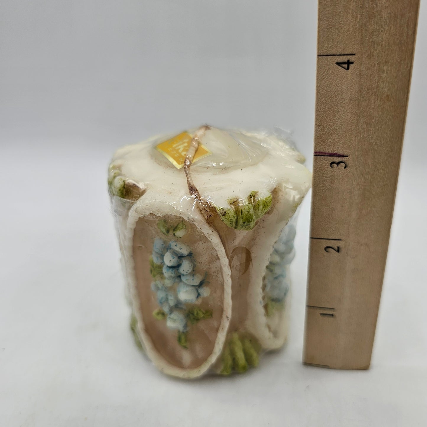 Eika Kerzen Carved Decorative Floral Votive Candle