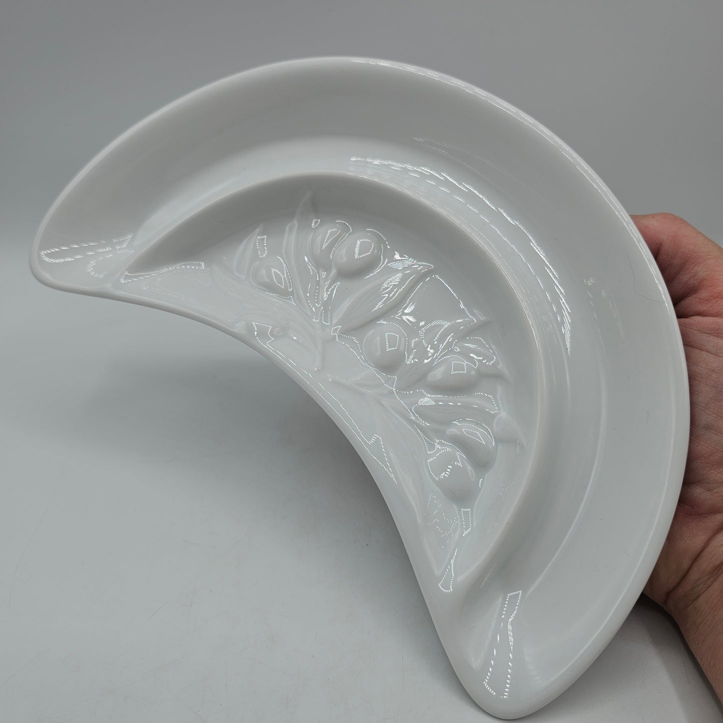 Pillivuyt of France White Porcelain Olive Dish in the Depose Pattern