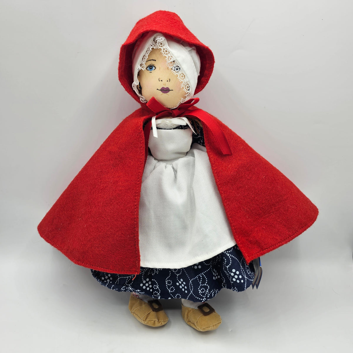 Vintage Colonial Williamsburg Doll - Sarah, 1996 with original tag