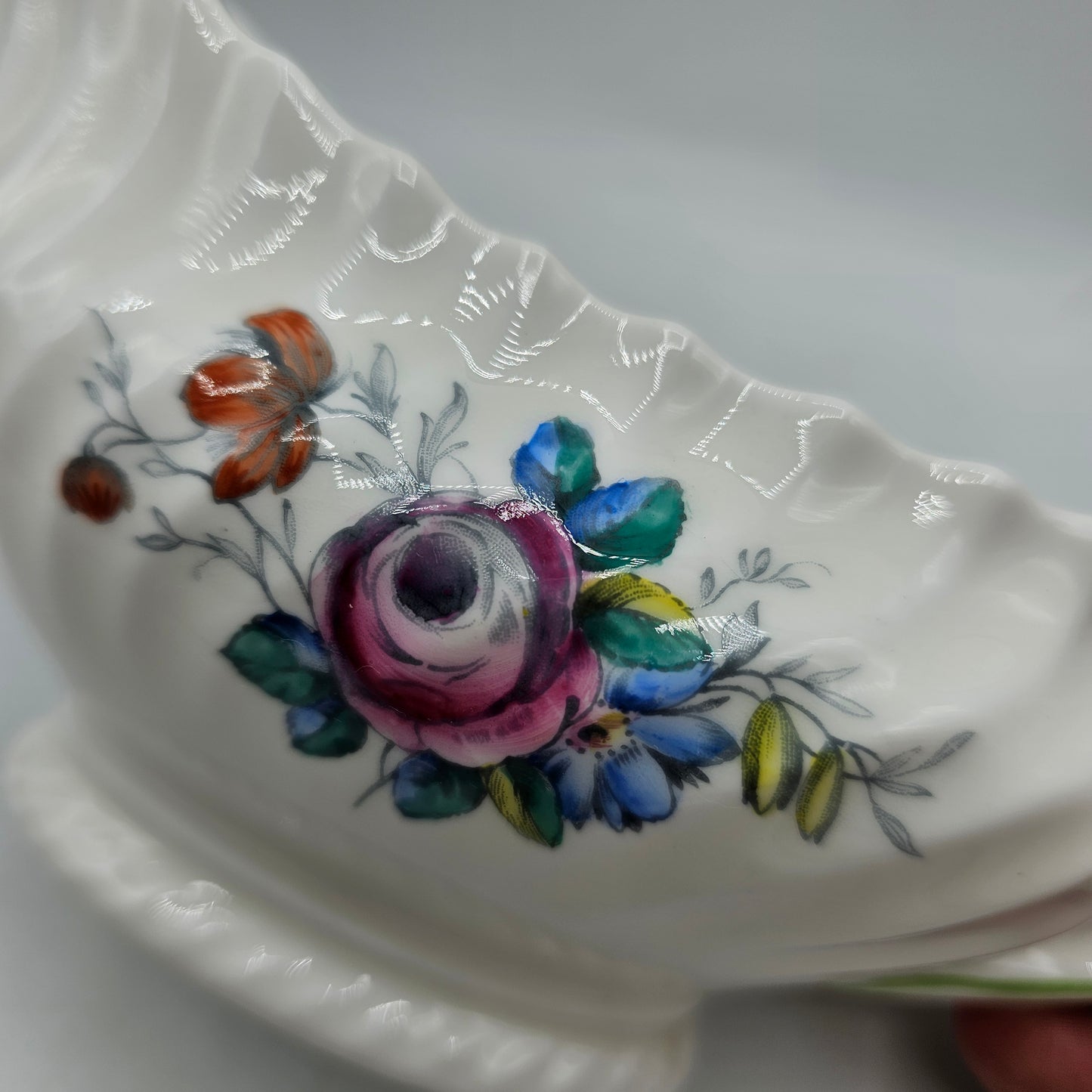 Royal Doulton The Chelsea Rose Bone China Rippled Gravy Boat with Floral Transferware Design