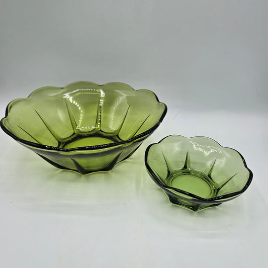 Vintage Anchor Hocking Swedish Modern Avocado Green Glass Chip and Dip Set