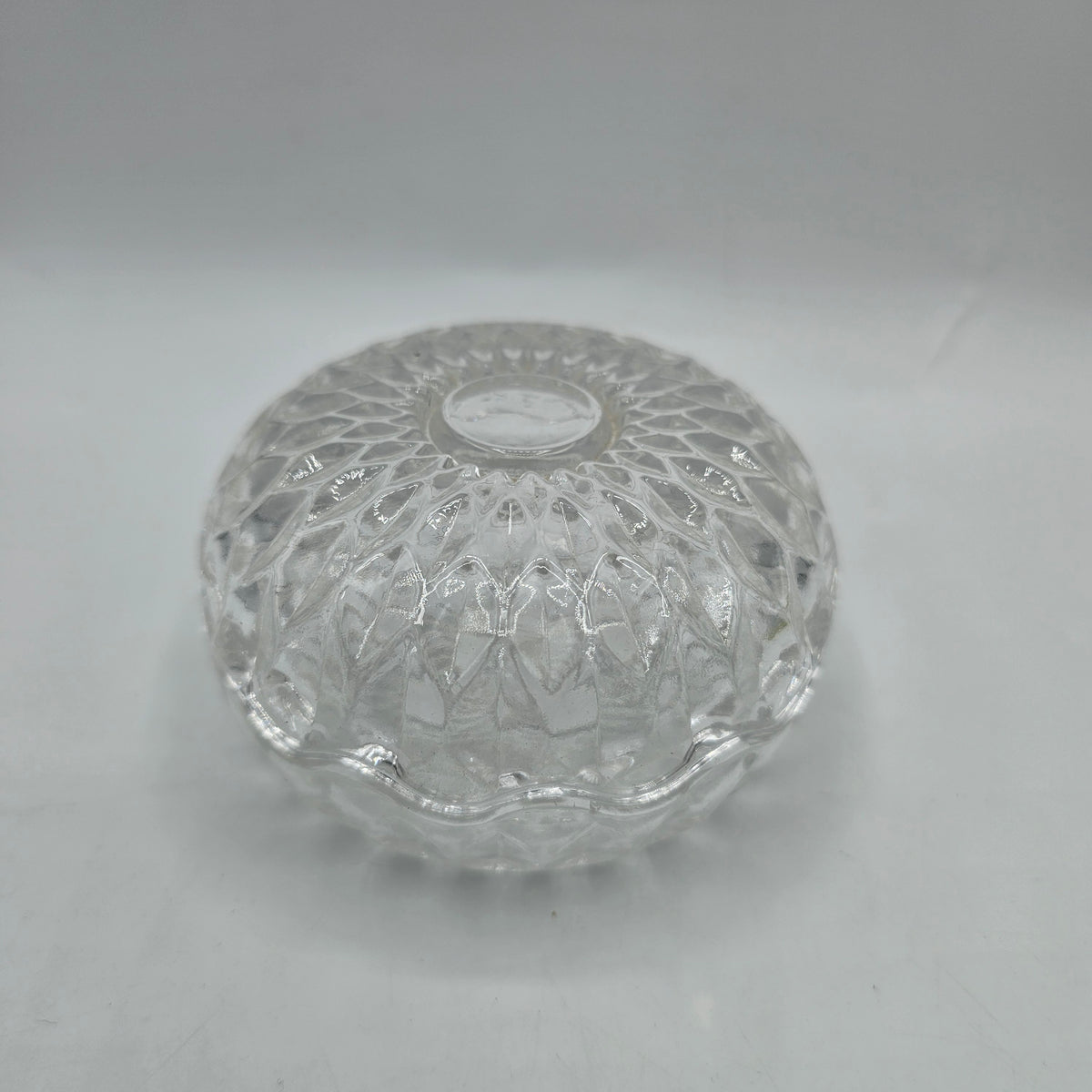 Crystal Clamshell Lidded Trinket Box
