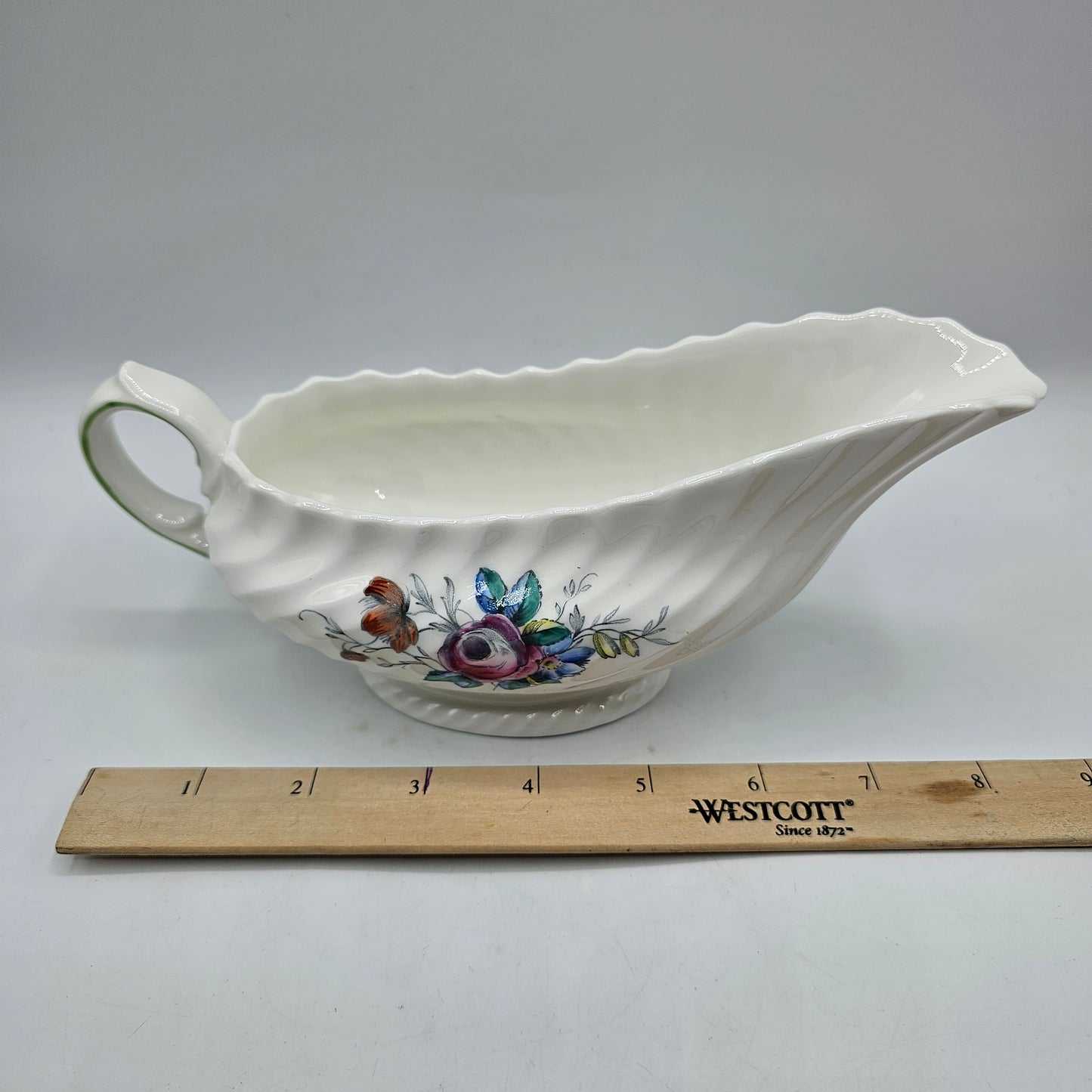 Royal Doulton The Chelsea Rose Bone China Rippled Gravy Boat with Floral Transferware Design
