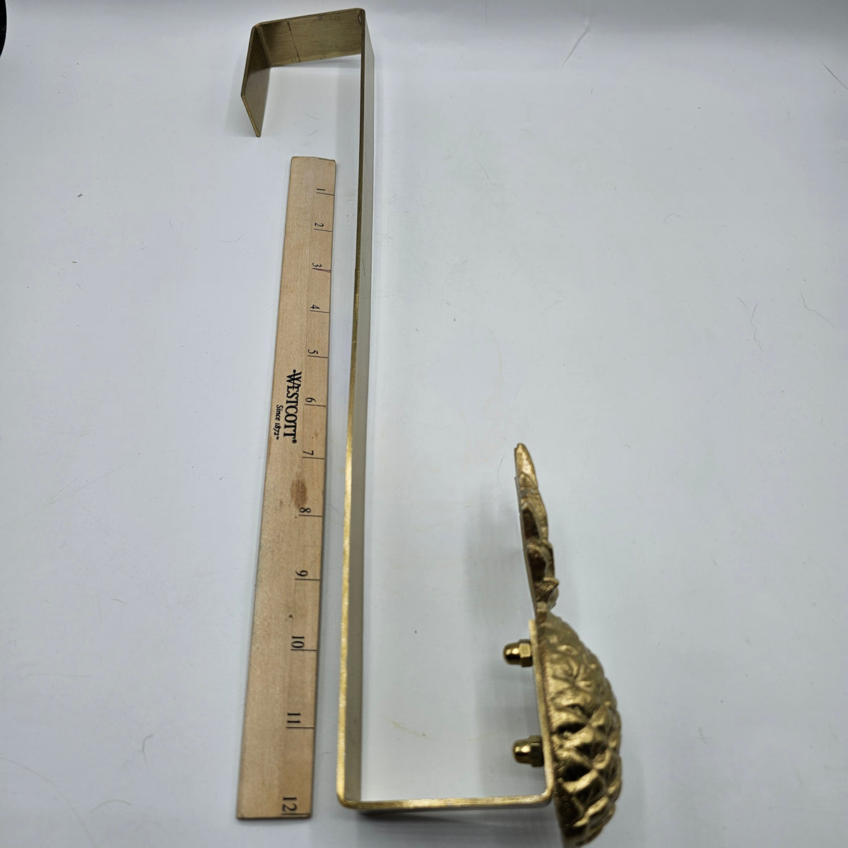 Gold Tone Metal Pineapple Over the Door Wreath Holder