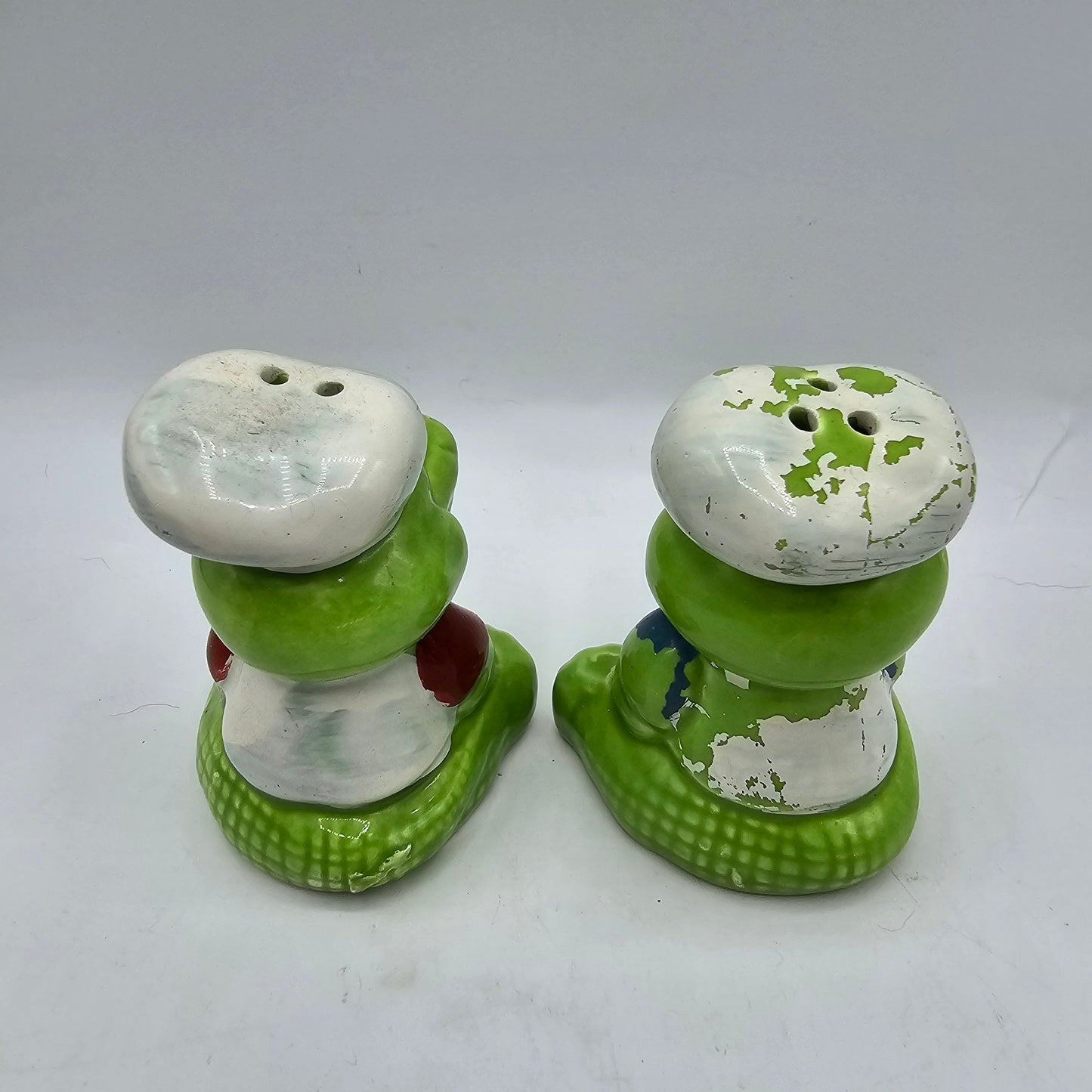 Crocodile / Alligator Green Cold Painted Ceramic Salt and Pepper Shakers