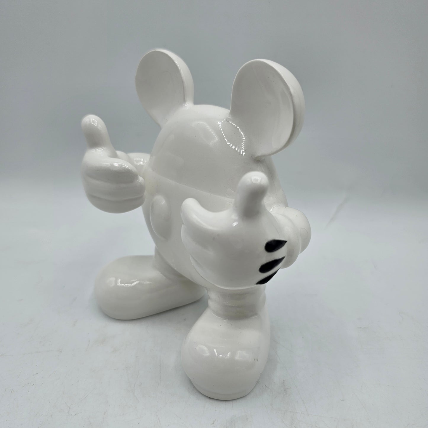 Walt Disney World Park Exclusive Mickey Mouse Figural White Ceramic Toothbrush Holder Bathroom Accessory